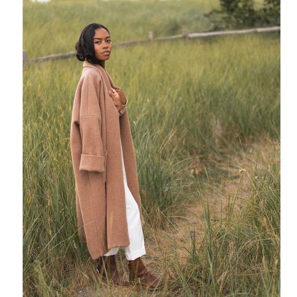 Melodious Wool Coat by Arraei - Picture 4 of 5